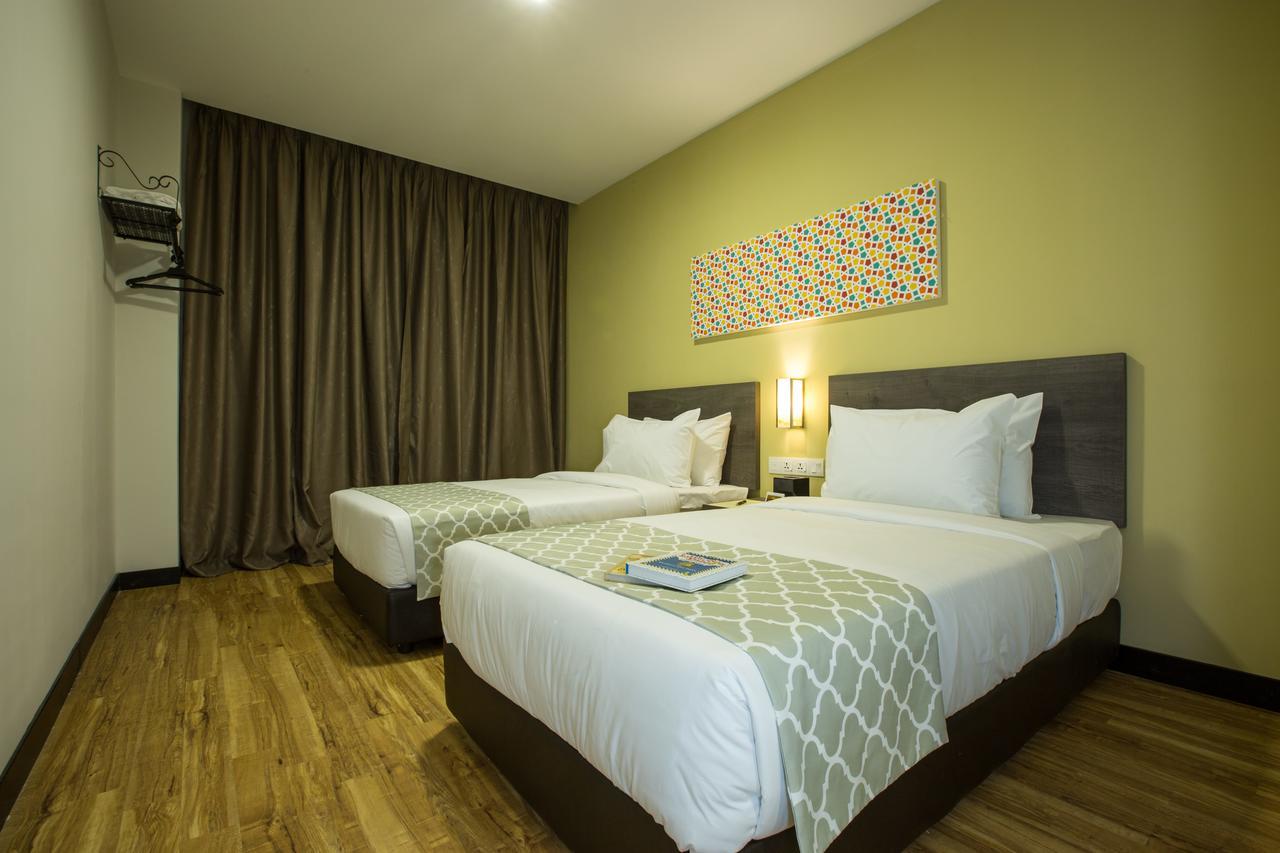 Humaira Hotel Tanah Merah  Esterno foto