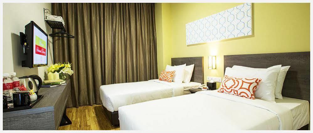 Humaira Hotel Tanah Merah  Esterno foto
